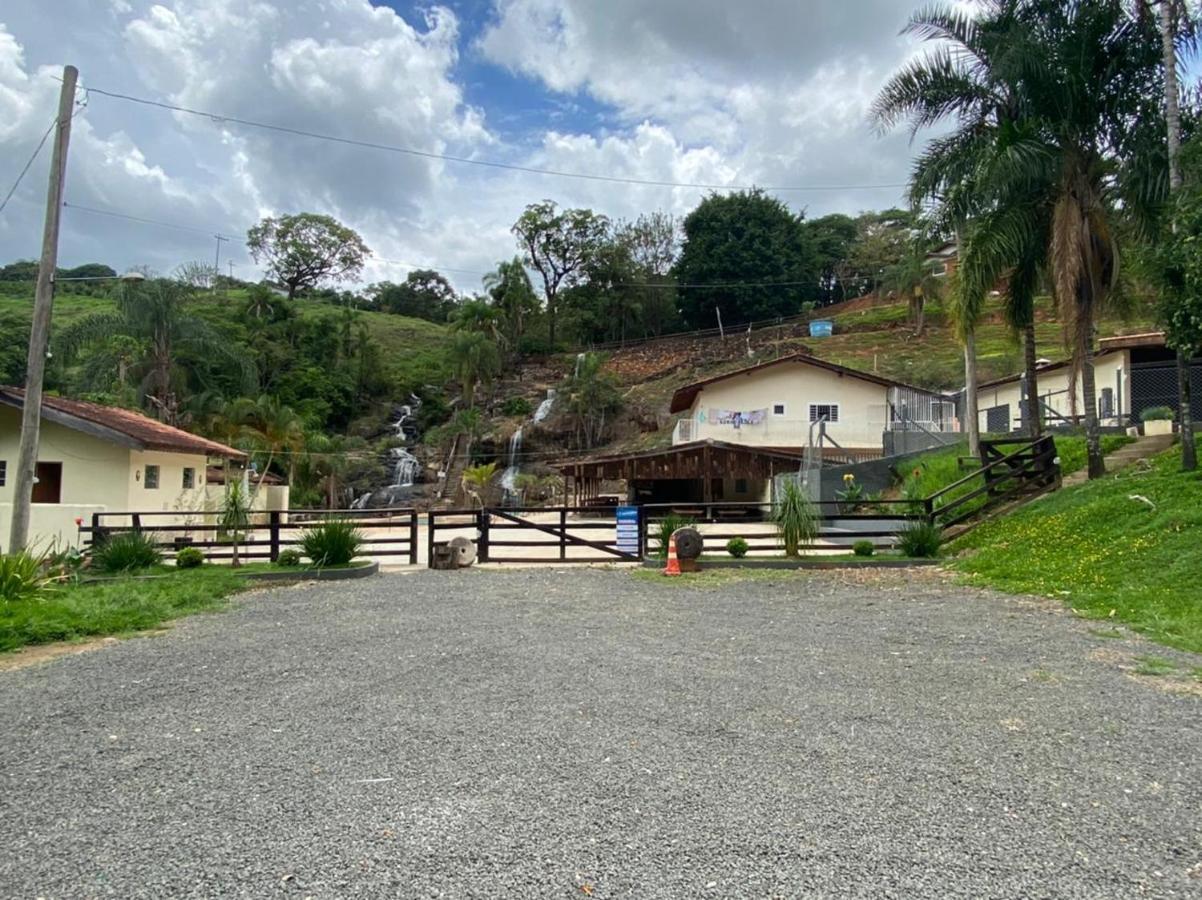 Pousada Cachoeira Dos Sonhos แซร์ฮาเนกรา ภายนอก รูปภาพ